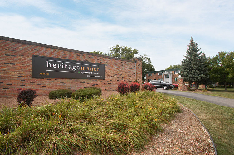 Heritage Manor Apartments in Rochester, MN