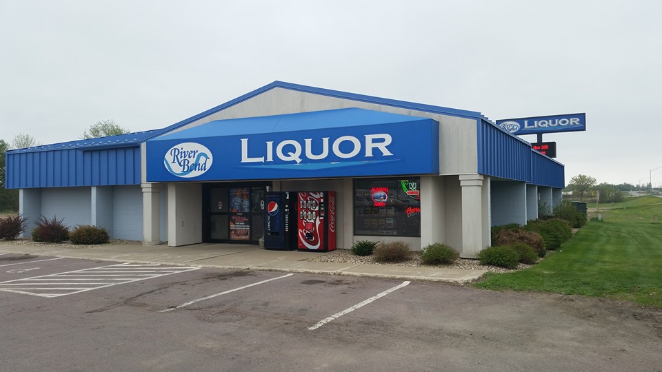 River Bend Liquor in Windom, MN